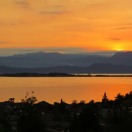 Panoramapartment アパート デセンツァーノ・デル・ガルダ